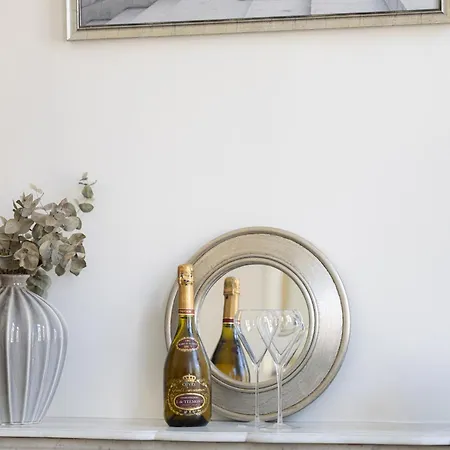 La Loge Du 77 Pied-a-terre Parisien Au Coeur Des Secrets De 아파트